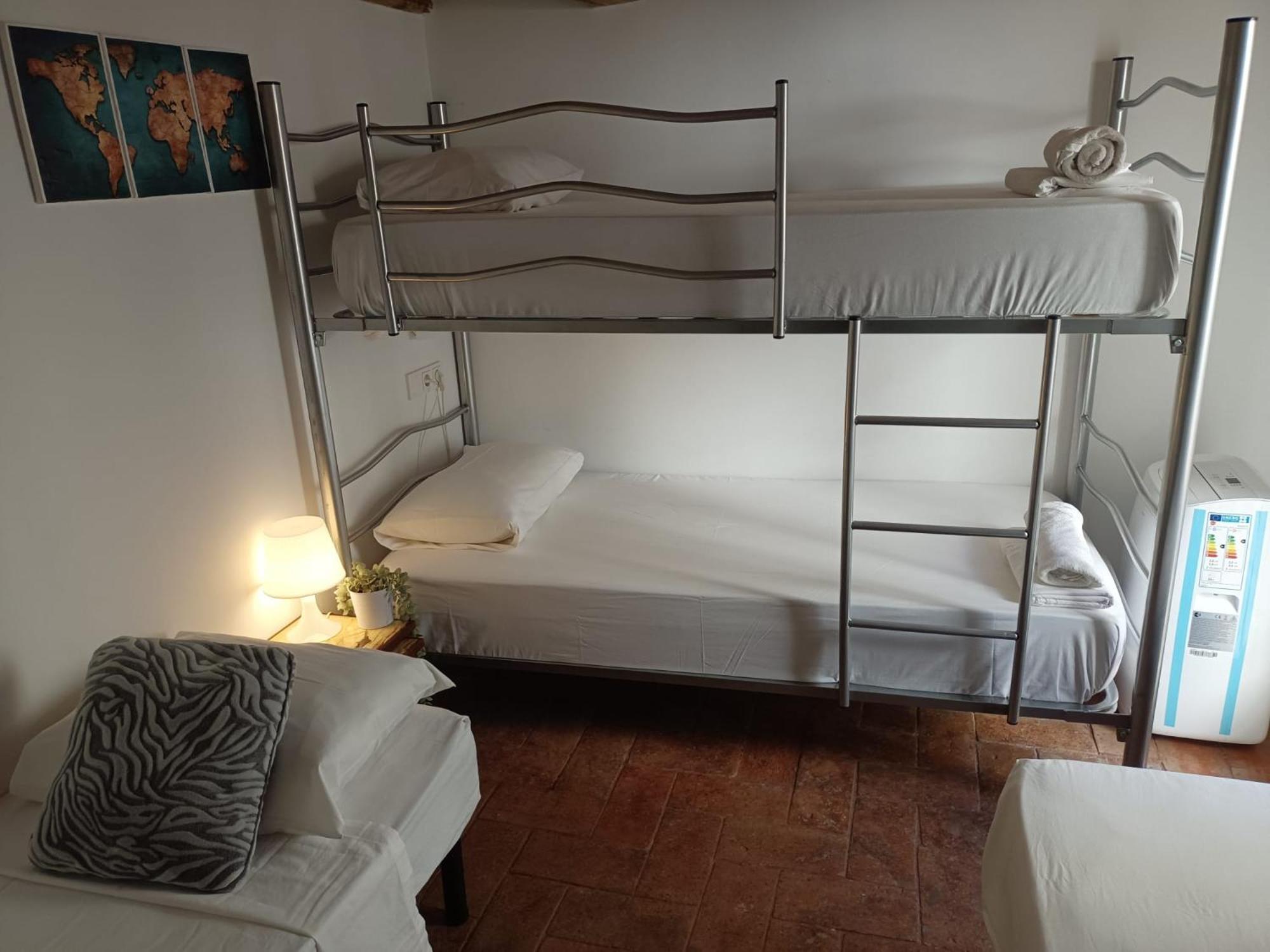 Habitacion Para Grupos Hasta 8 En Plena Rambla De Cataluna Barcelona Exterior foto